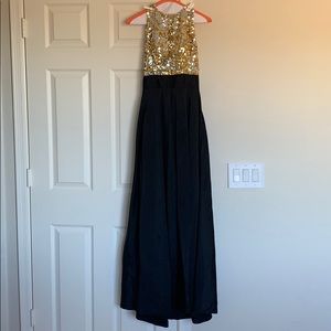 LONG FORMAL/ PROM DRESS